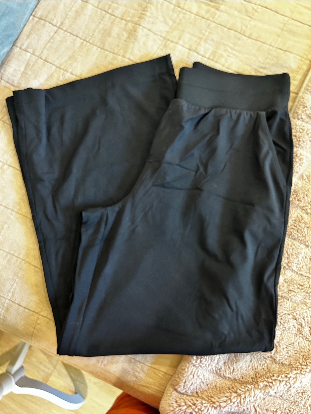 Lou & Grey Black Ribbed Waistband Lounge Pants